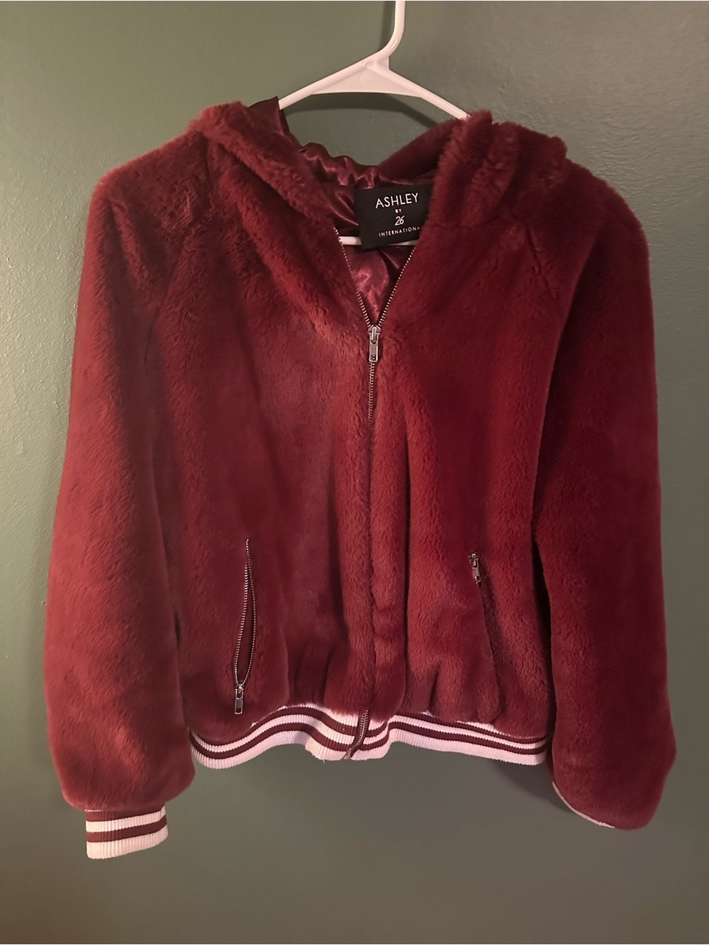 Ashley By 26 International woman’s ' Faux Fur Hooded Jacket - Burgundy